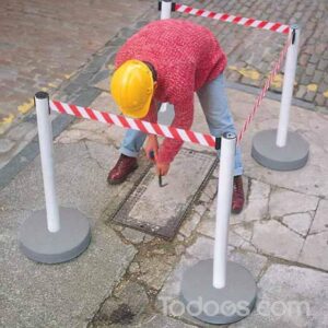 Plastic outdoor Retractable belt barriers are both tough and user-friendly