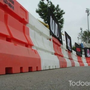 Guardian Plastic Jersey Barrier Used for race track