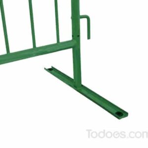 Our green steel crowd control barrier consists of a 2.5-meter steel frame that's made of 16 gauge steel and is welded together with 21 uprights.