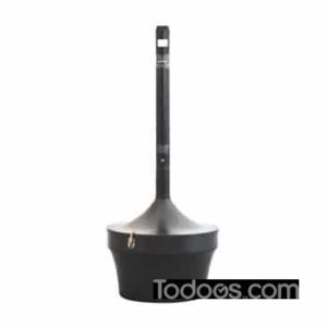 Large capacity inner pail lifts out easily using the handle.